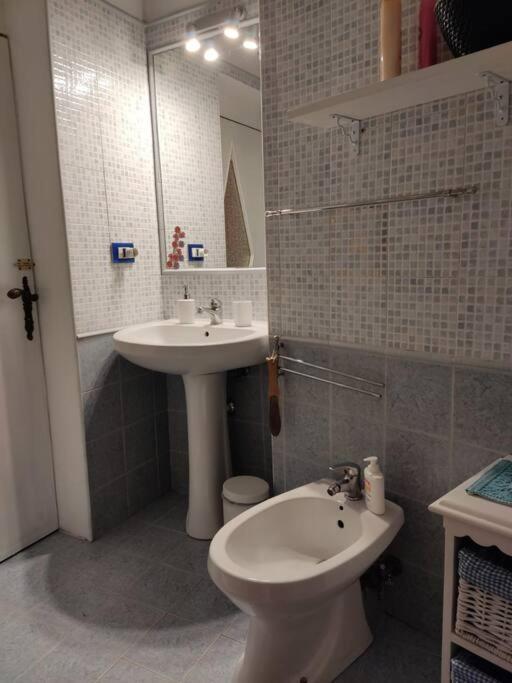 Casa Vacanza-Donnamalia Napoli Centro Storico Villa Luaran gambar